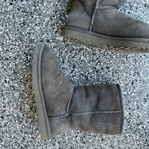 Uggs - Picture 5 of 5